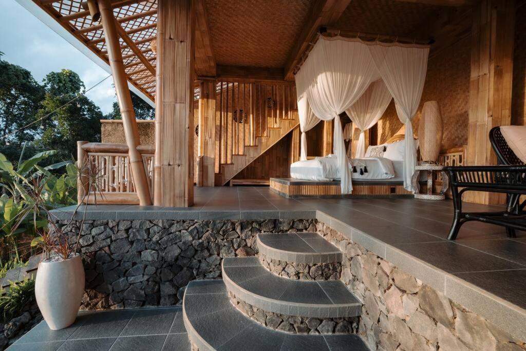 Makerti Bali~Bamboo House Villa Selat Exterior photo
