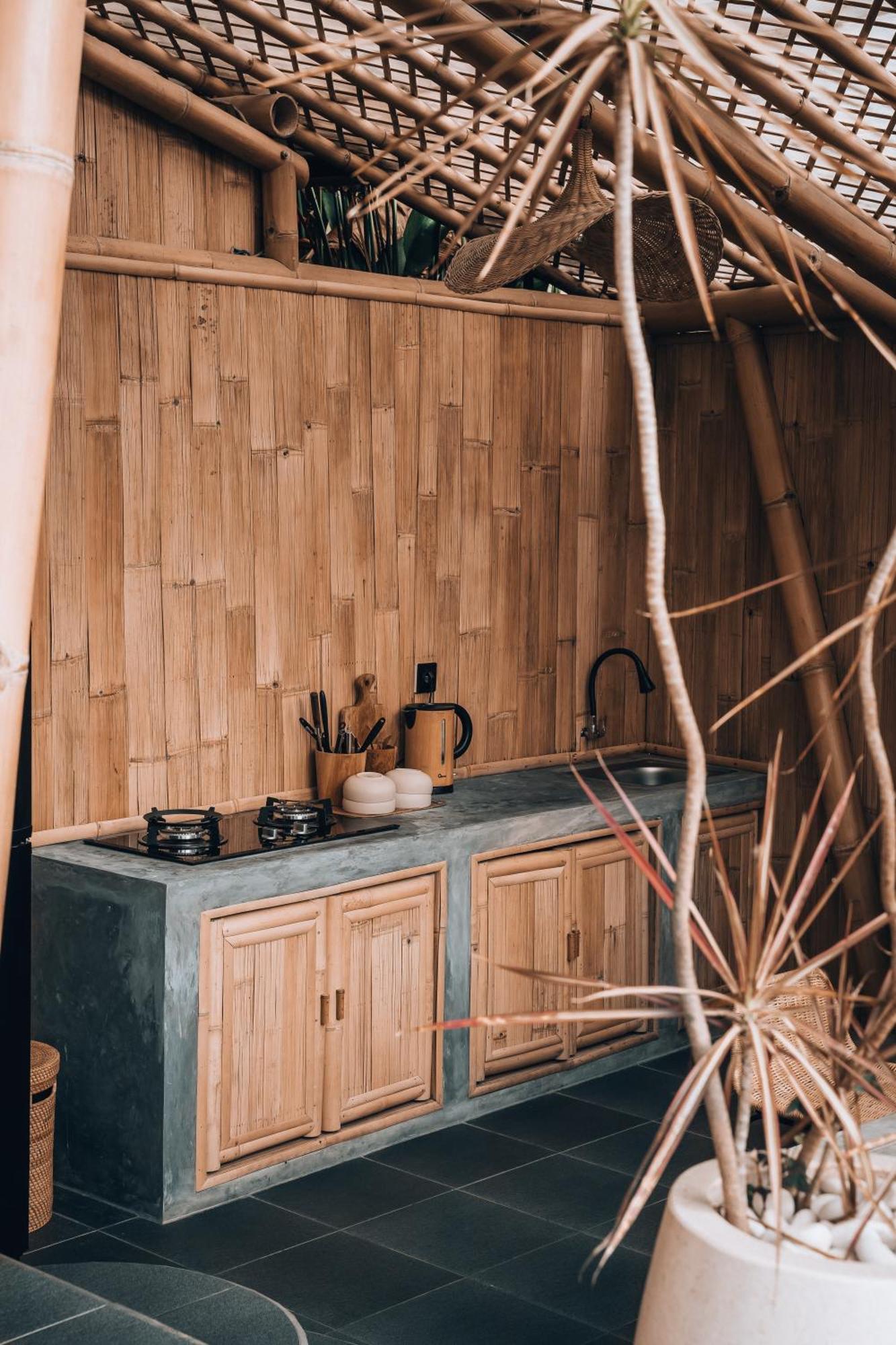 Makerti Bali~Bamboo House Villa Selat Exterior photo