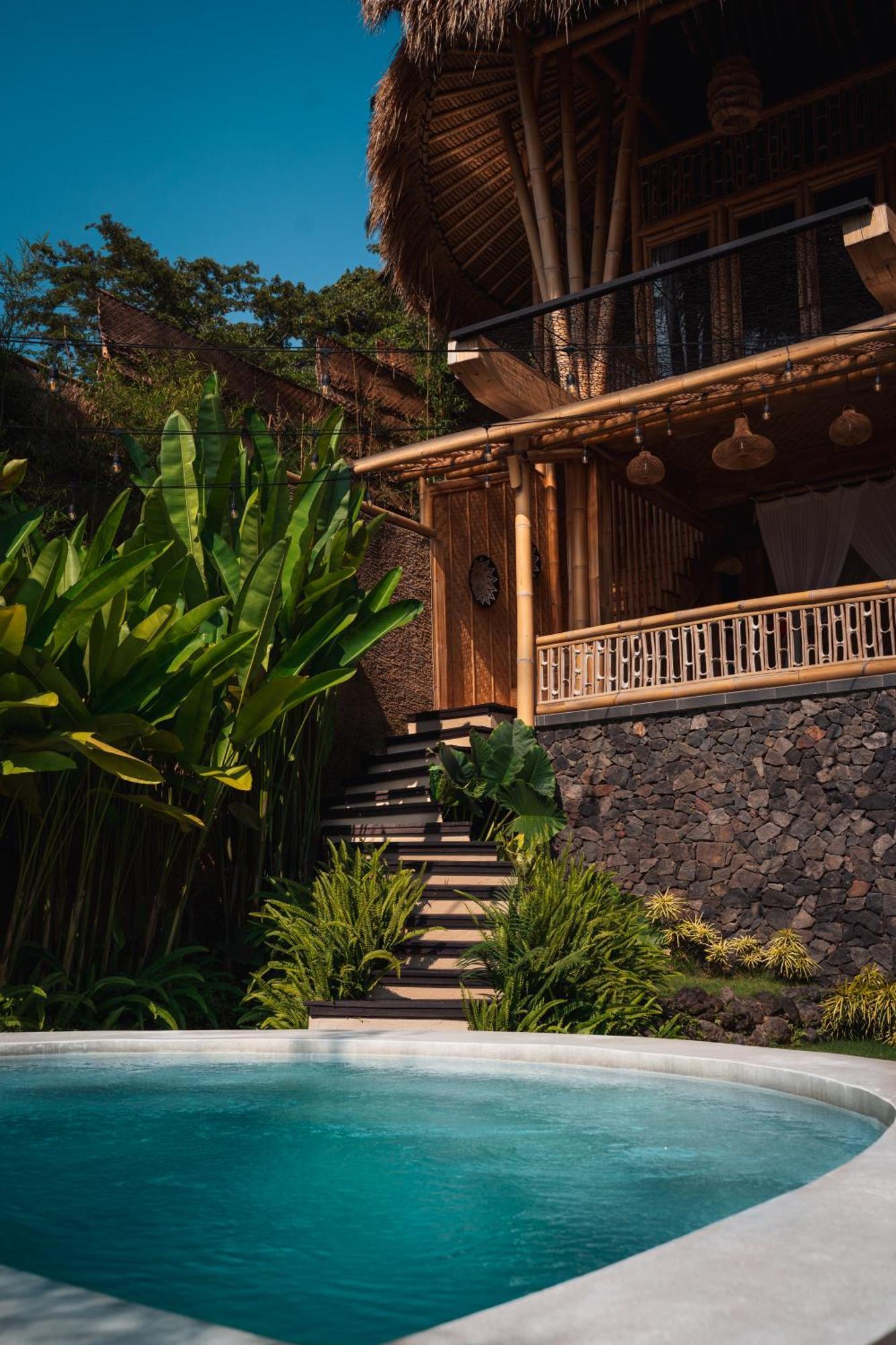 Makerti Bali~Bamboo House Villa Selat Exterior photo