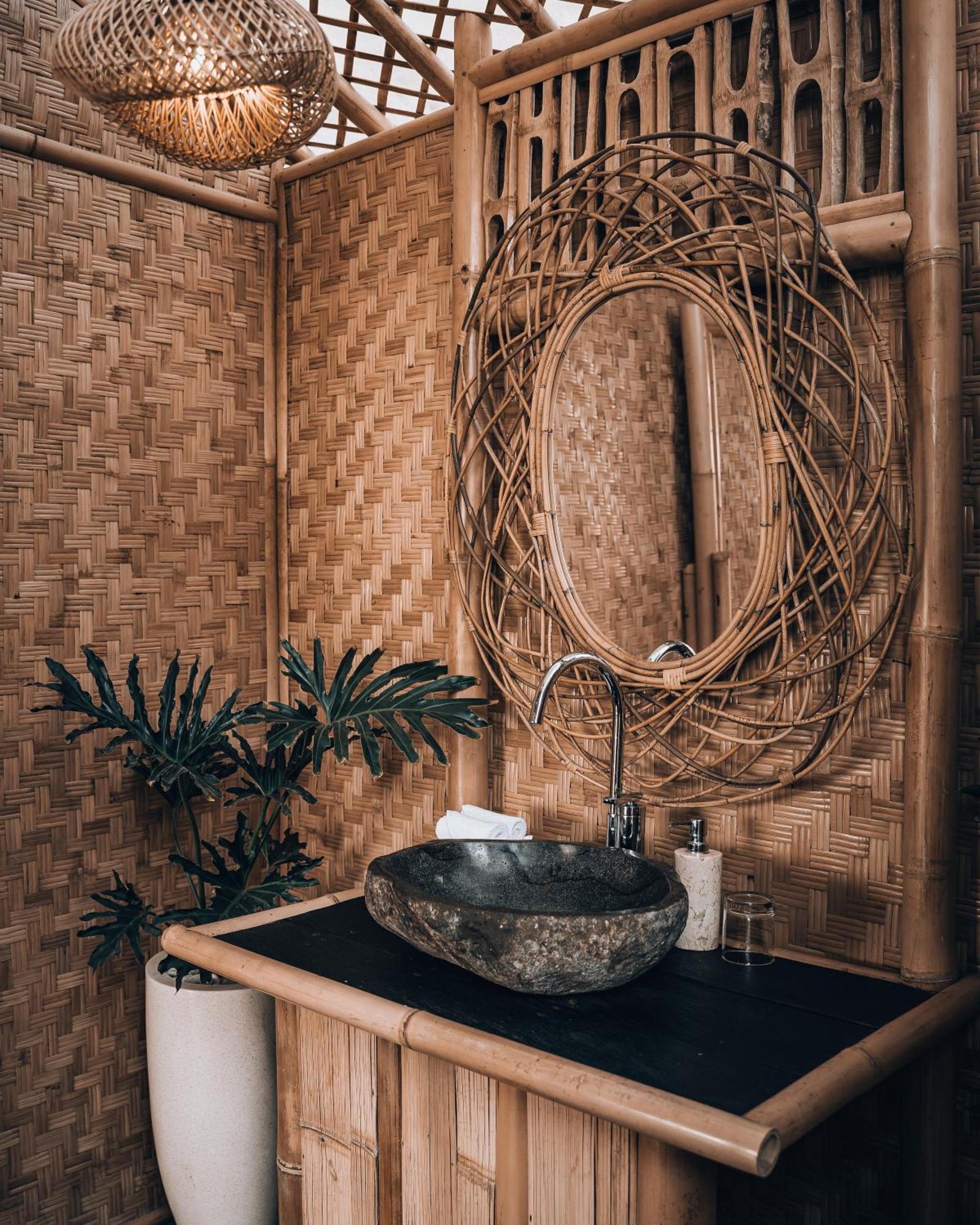 Makerti Bali~Bamboo House Villa Selat Exterior photo